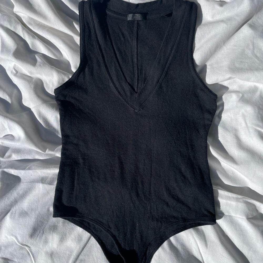 ATM Anthony Thomas Melilo  V-neck stretch body suit